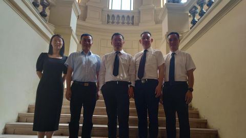 Kínai delegáció az Egyetemi Könyvtárban
