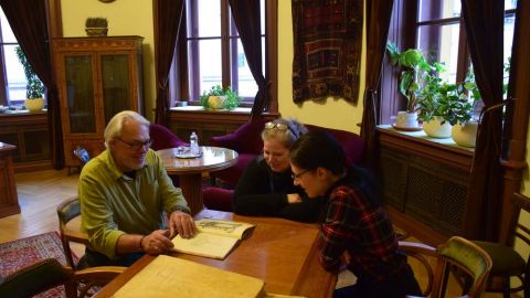 János Zsámboky's emblem book was adopted